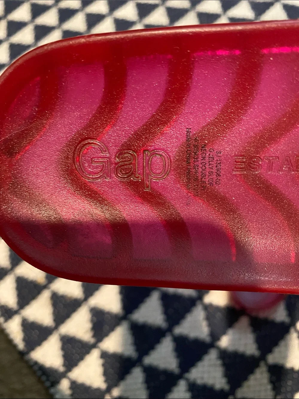 GAP translucent fuchsia